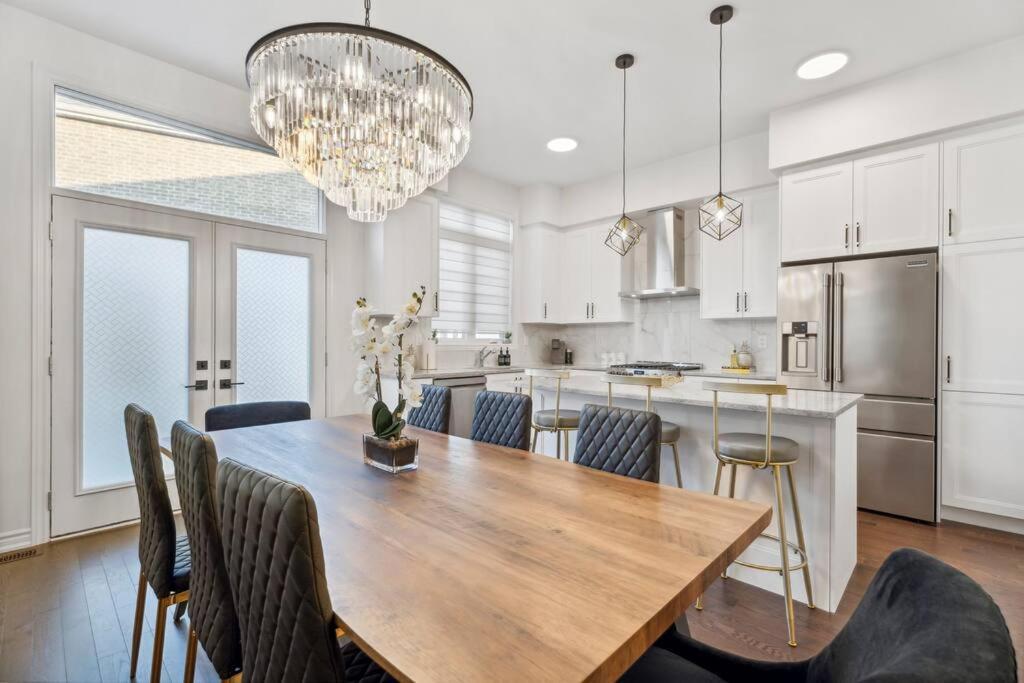 Barrie Luxe, Pool Table 6 Bedroom 6 Ba Custom Design A+ Location Eksteriør billede