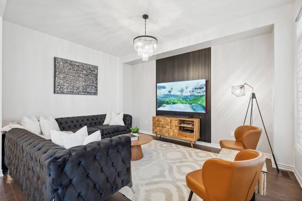 Barrie Luxe, Pool Table 6 Bedroom 6 Ba Custom Design A+ Location Eksteriør billede
